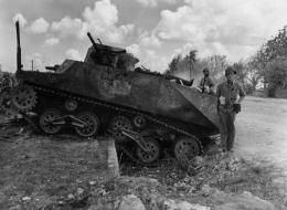 Type_2_Ka_Mi_amphibious_tank_from_1st_Yokosuka_S.jpg