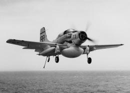 AD-5W_VAW-11_approaching_USS_Bennington_(CVS-20).jpeg