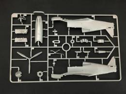 Bronco P-40C sprue 2.jpeg