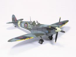 Spitfire Mk.IXc late-05.jpg