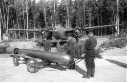 2063333207_LoadingatorpedoontoaSovietA-20Bostonon19thSeptember44.thumb.jpg.0546578f984476b4d04342a9401f31d3.jpg