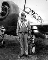 CadetWilliamHBaldeninfrontofanCurtiss-WrightCW-22TraineratlambertfieldinStLouisMissouri1942..thumb.jpg.a2345c7113ebaad1800b872377b48828.jpg