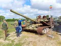 IMG_COM_202506111618417390.jpg